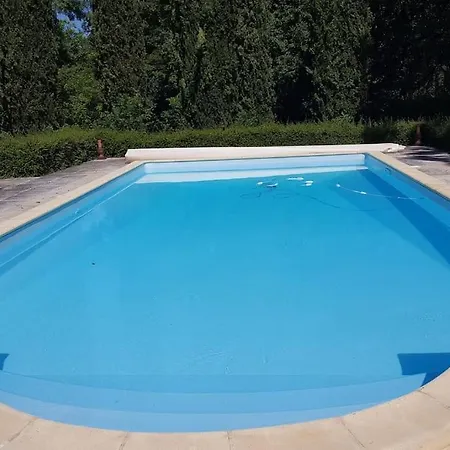 Holiday home Le Pavillon Dans Le Parc Du Chateau Lescaut *