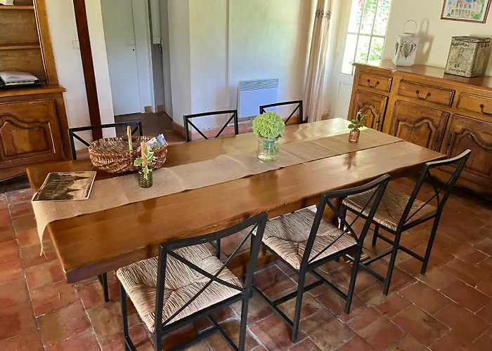 Le Pavillon Dans Le Parc Du Chateau Lescaut Feriehus Montignac-de-Lauzun